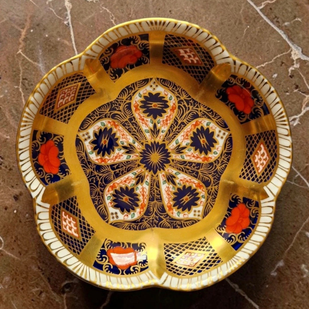 -SOLD- Royal Crown Derby & Royal Doulton Expo ’92 Imari Plate A Distinguished Commemorative Piece with Heritage Craftsmanship
