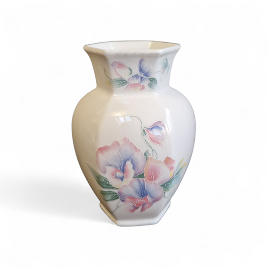 Aynsley “Little Sweetheart” Bone China Vase – Made in England – 1984