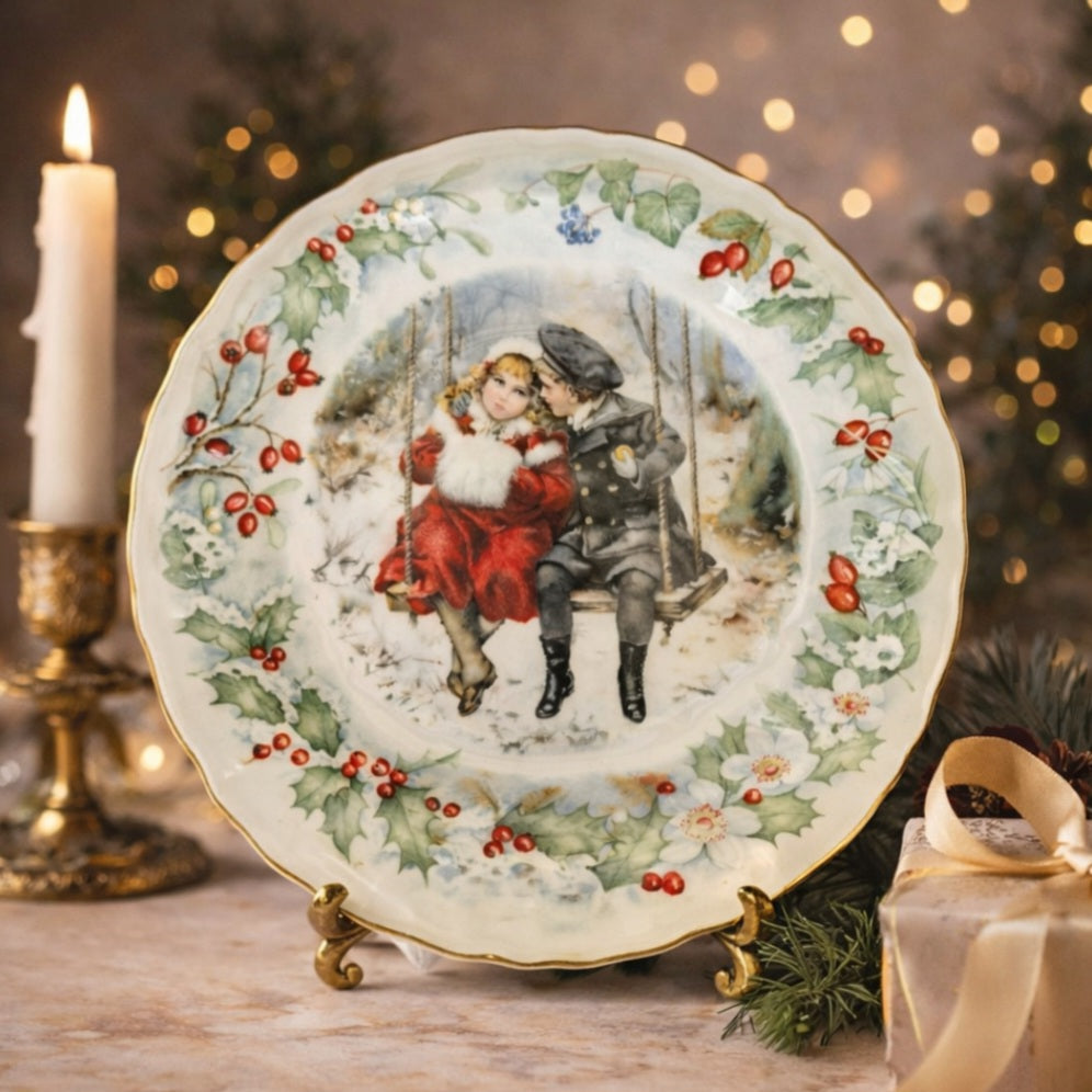 -SOLD- Wedgwood 1989 Victoria & Albert Museum Christmas Plate, Fine Bone China, Romantic Winter Scene, English Heritage Collectible