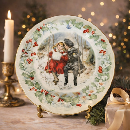 -SOLD- Wedgwood 1989 Victoria & Albert Museum Christmas Plate, Fine Bone China, Romantic Winter Scene, English Heritage Collectible