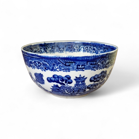 -SOLD- Vintage Alfred Meakin “Old Willow” Bowl – Blue & White English Transferware, Pagoda Backstamp, 12cm